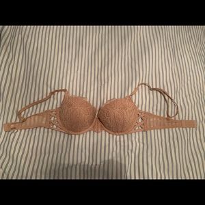 32C Victoria’s Secret/ Pink date bra